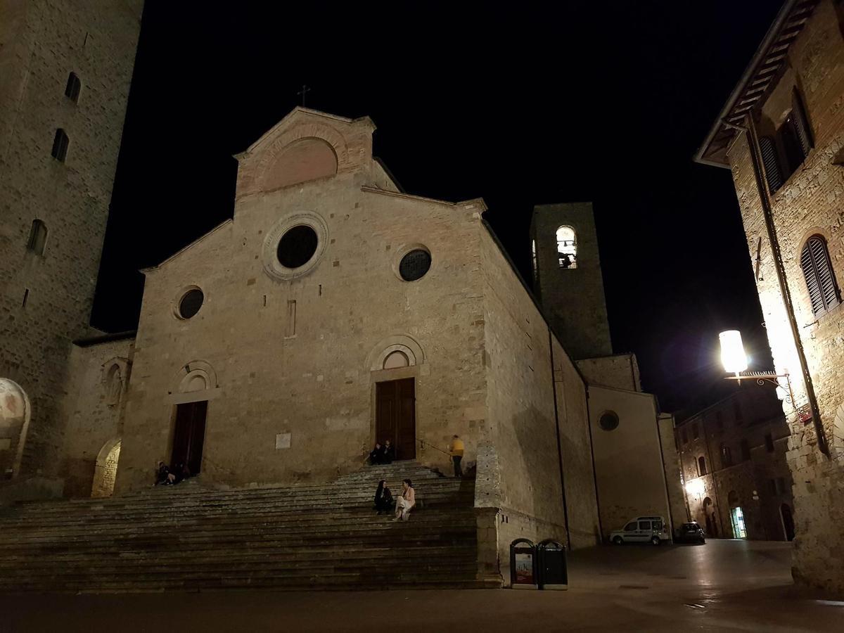 Agriturismo Villino Del Grillo Villa San Gimignano Exteriör bild